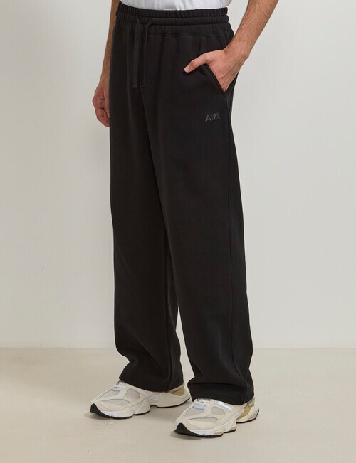 AIR SPACE Relaxed Trackpant, Black product photo View 02 L