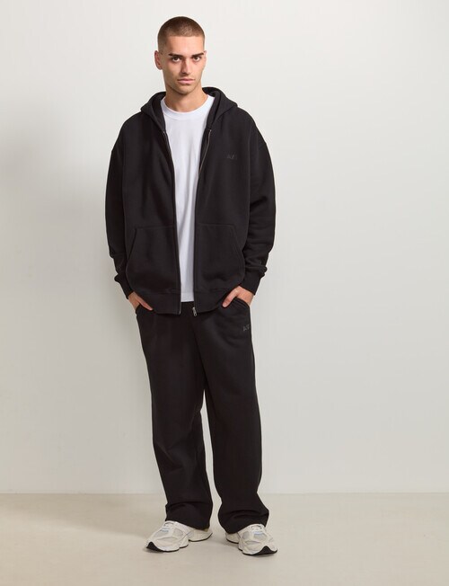 AIR SPACE Relaxed Trackpant, Black product photo View 11 L