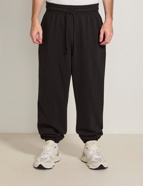 AIR SPACE Cuff Trackpant, Black product photo View 02 L