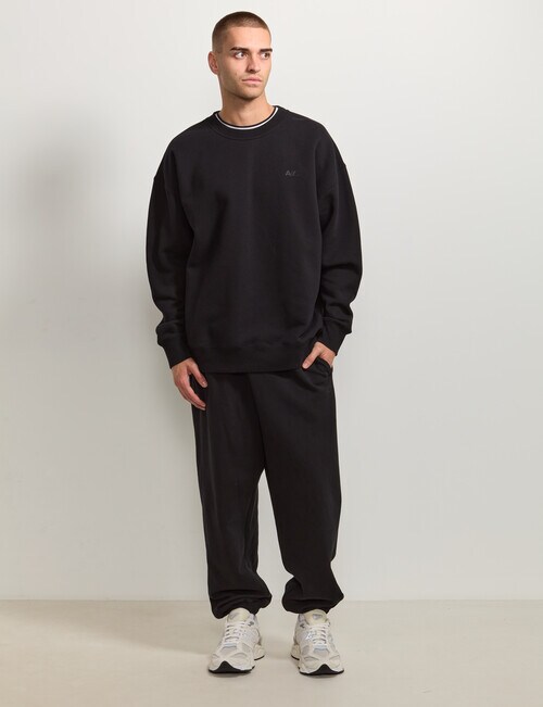 AIR SPACE Oversize Crew Pullover, Black product photo