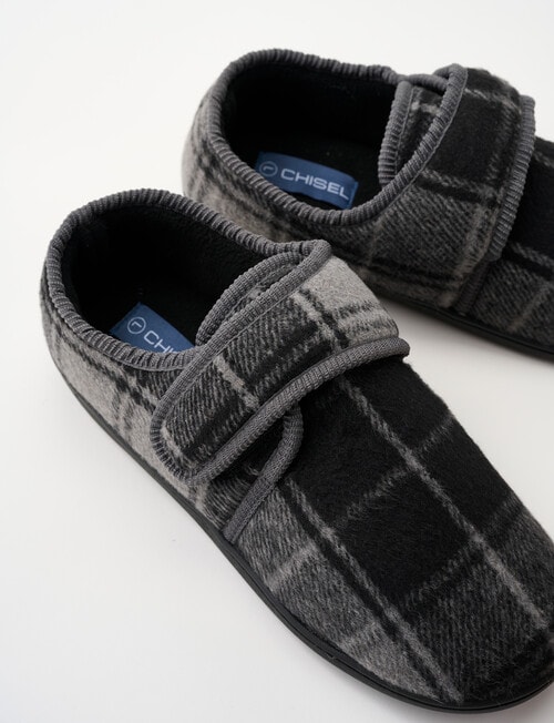 Chisel Velco Check Slipper, Grey & Black product photo View 02 L
