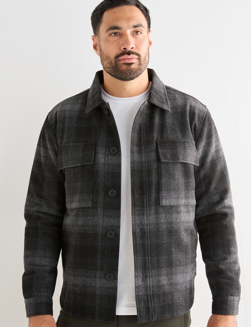 Kauri Trail Lined Jacket, Black product photo View 07 L