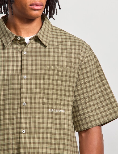 AIR SPACE Dad Check Shirt, Green product photo View 04 L