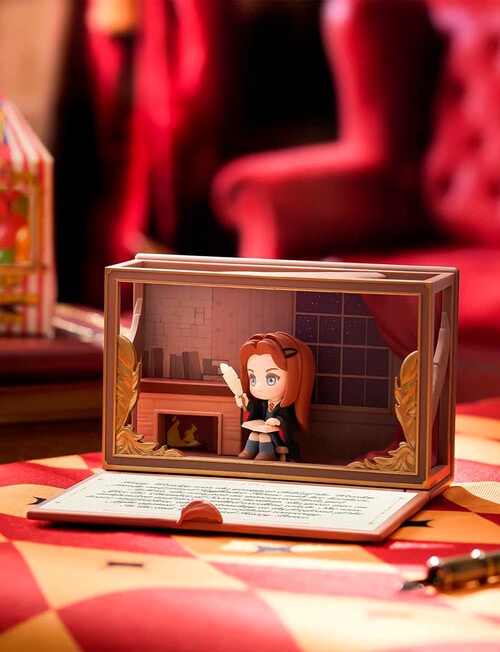 Pop Mart Harry Potter:Hogwarts Biographical Scene Sets product photo View 04 L