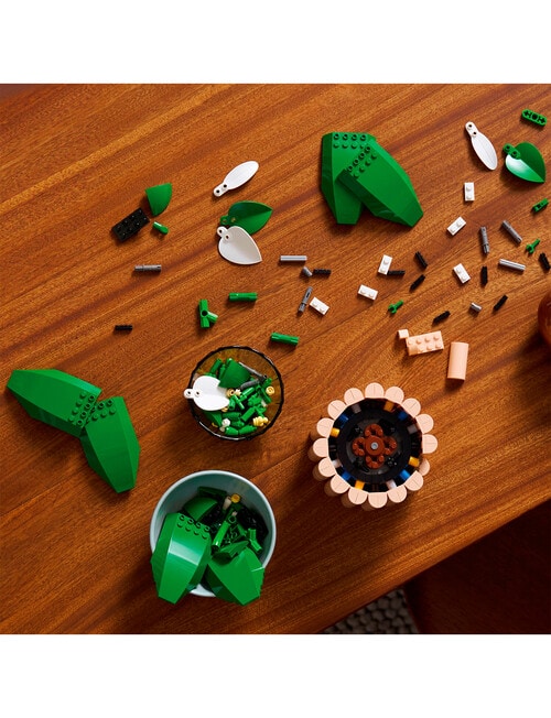 LEGO Botanicals Peace Lily, 11504 product photo View 07 L