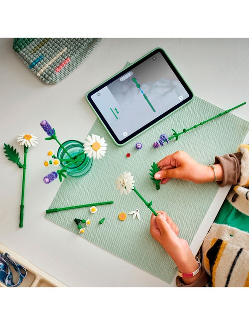 LEGO Botanicals Daisies, 11508 product photo View 04 L