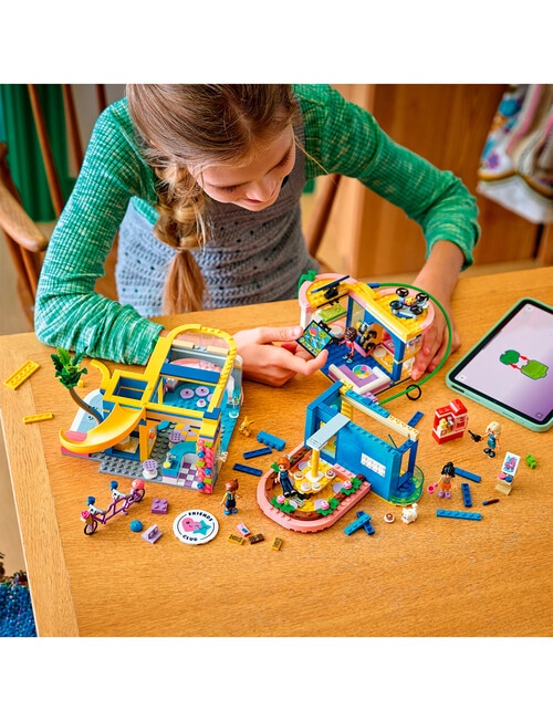 LEGO Friends Heartlake City Friends Club House, 42689 product photo View 11 L
