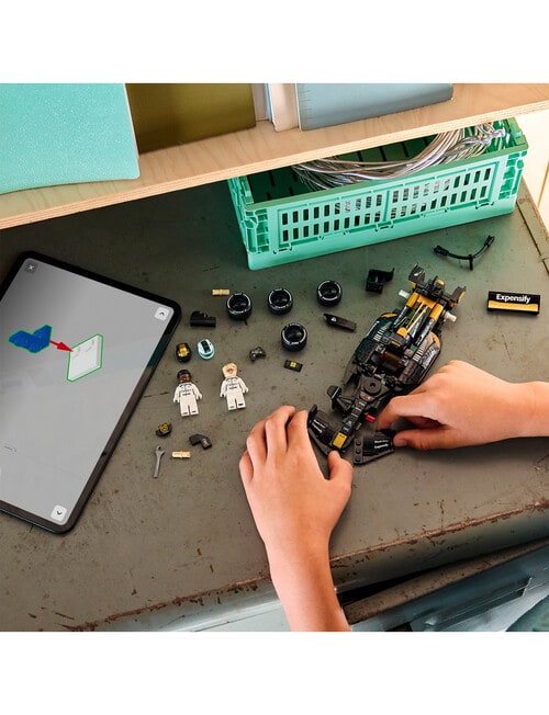 LEGO Speed Champions APXGP Team Race Car from F1&reg; The Movie, 77252 product photo View 08 L