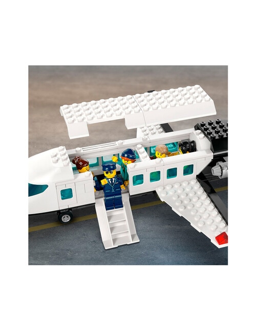 LEGO City Airport with Airplane, 60502 product photo View 05 L