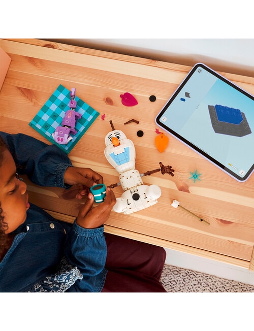 LEGO Disney Princess Olaf and Bruni's Picnic Fun, 43287 product photo View 09 L