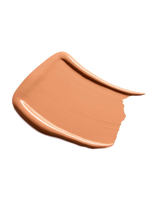 CHANEL ULTRA LE TEINT LE CORRECTEUR Ultrawear, All-Day Comfort, Flawless Finish Concealer product photo View 03 L