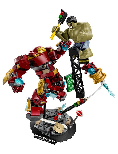 LEGO Superheroes Epic Battle: Hulkbuster vs. The Hulk, 76343 product photo View 02 L