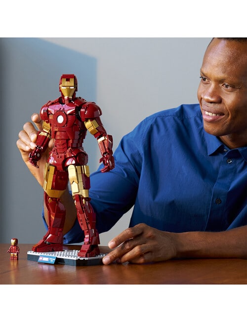 LEGO Superheroes Iron Man Mark 3 Collectors' Edition, 76344 product photo View 12 L