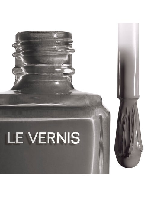 CHANEL LE VERNIS Longwear Nail Colour product photo View 02 L