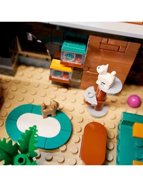 Lego Icons Tudor Corner, 10350 product photo View 06 L