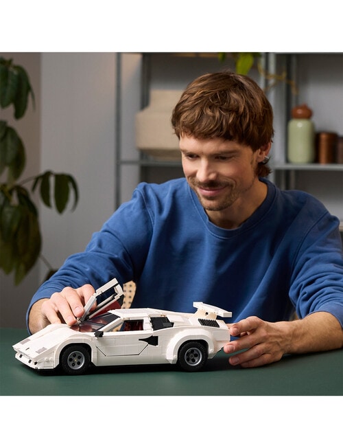 Lego Icons Lamborghini Countach 5000 Quattrovalvole, 10337 product photo View 11 L