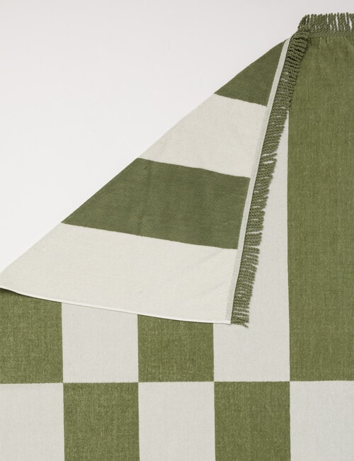 Verano Resort Solaria Aloe Beach Towel product photo View 02 L