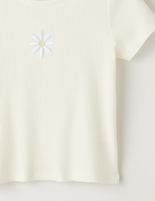 Mac & Ellie Daisy Short Sleeve Rib Tee, White product photo View 02 L