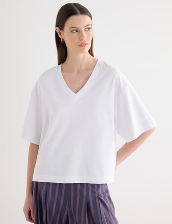 Jigsaw Amplify V-Neck Short Sleeve Tee, Chalk product photo
