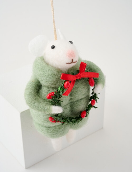 Christmas Shop Mouse With Wreath product photo View 02 L