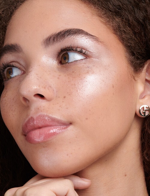 Armani Luminous Silk Acqua Highlighter product photo View 09 L