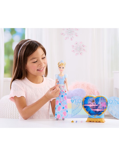 Disney Princess Princess Reveal, Assorted product photo View 08 L