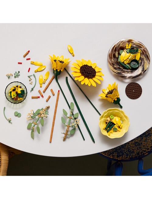 LEGO Botanicals Sunflower Bouquet, 11502 product photo View 09 L