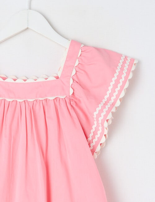 Mac & Ellie Flutter Sleeve Dress, Coral product photo View 02 L