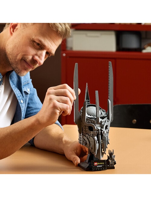 Lego Icons The Lord Of The Rings: Sauron'S Helmet, 11373 product photo View 07 L