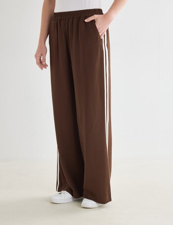 Whistle Urban Straight Leg Pant, Short Length, Chocolate product photo