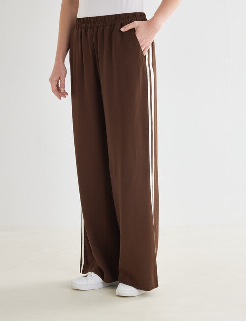 Whistle Urban Straight Leg Pant, Short Length, Chocolate product photo