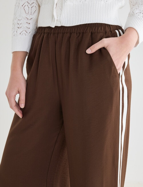 Whistle Urban Straight Leg Pant, Short Length, Chocolate product photo View 04 L