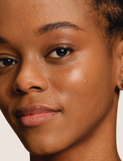 Armani Luminous Silk Foundation product photo View 06 L