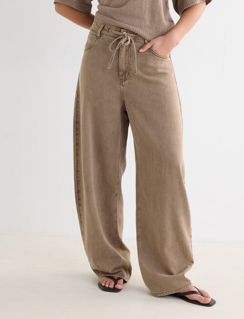 Mineral Carter Relaxed Tie Jean, Sepia Brown product photo