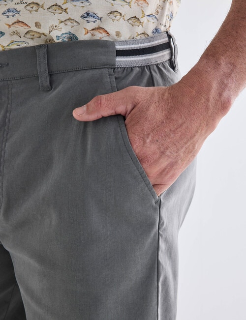 Logan Ron Shorts, Dark Grey product photo View 04 L