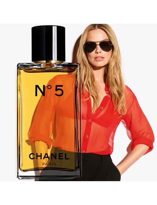 CHANEL N&deg;5 Eau de Toilette Spray, 150ml product photo View 03 L