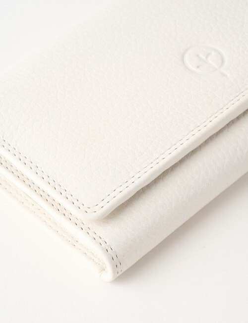Carte Trifold Wallet, Pearl product photo View 04 L