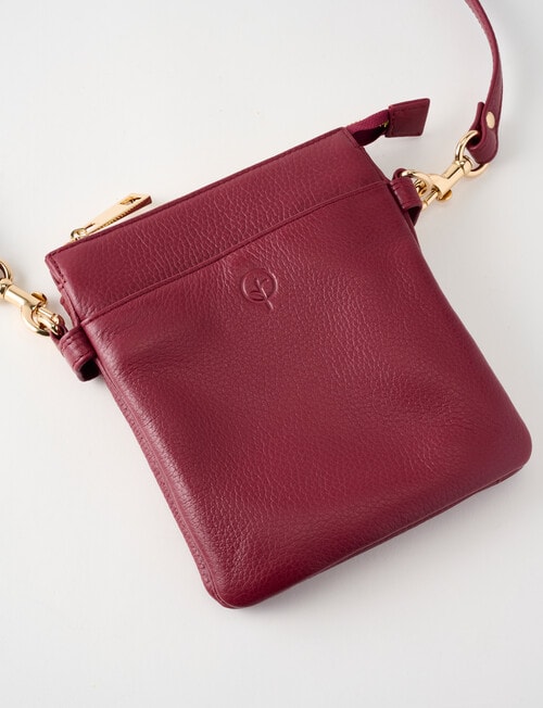 Carte Carte Leather Medium Crossbody Bag, Merlot product photo View 05 L