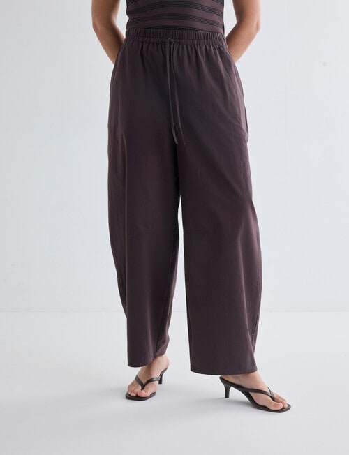 Mineral Eddie Barrel Pant, Chocolate product photo