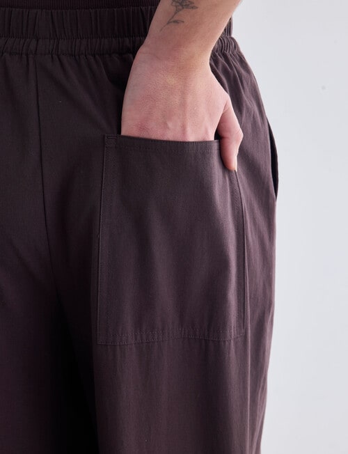 Mineral Eddie Barrel Pant, Chocolate product photo View 05 L