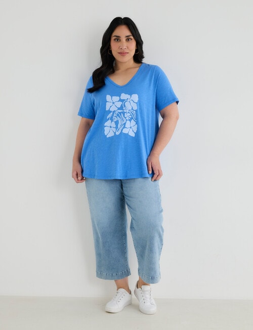Studio Curve Organic Cotton Short Sleeve V-Neck Tee, Matisse Print product photo View 03 L
