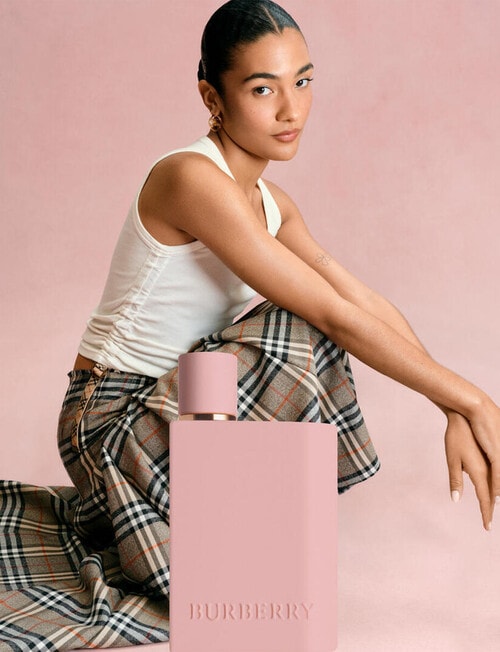 Burberry Her Parfum product photo View 07 L