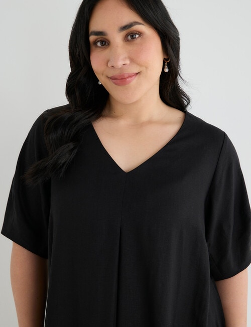 Studio Curve Linen Blend Centre Front Pleat Dress, Black product photo View 05 L