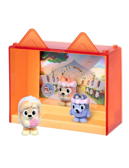 Bluey Fuzzies Episode Figure Pack, Series 1, Assorted product photo View 04 L