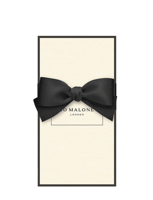 Jo Malone London Lavender & White Cedar Linen Spray product photo View 02 L