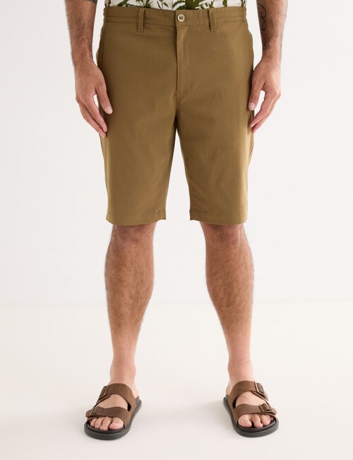 Kauri Trail Tread Short, Tan product photo