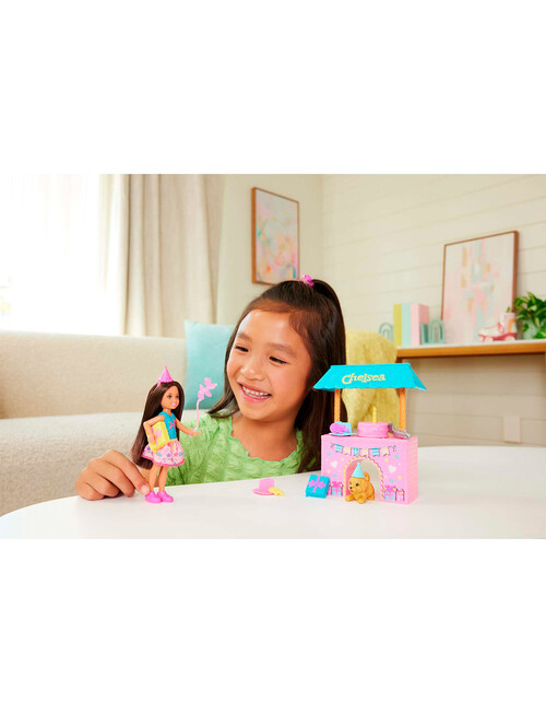 Barbie Family & Friends Club Chelsea Surprise Birthday Party Playset product photo View 07 L