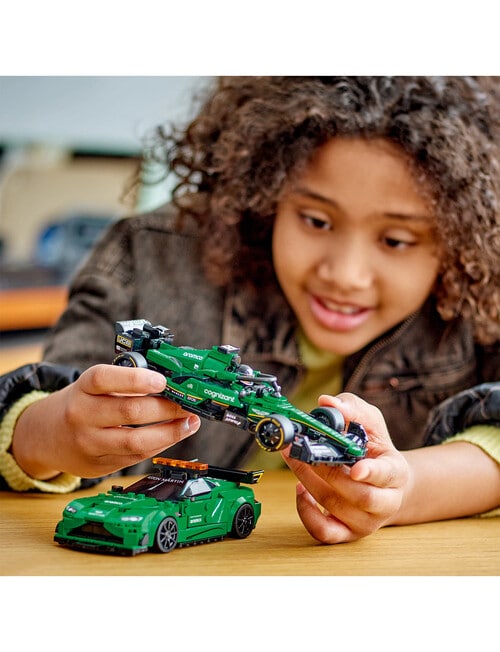 LEGO Speed Champions Aston Martin Safety Car & AMR23 product photo View 09 L