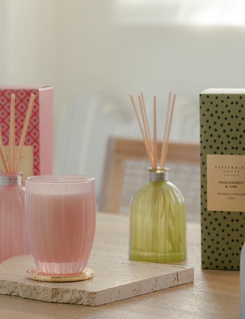 Peppermint Grove Pink Rose & Marshmallow Large Candle, 370g product photo View 05 L