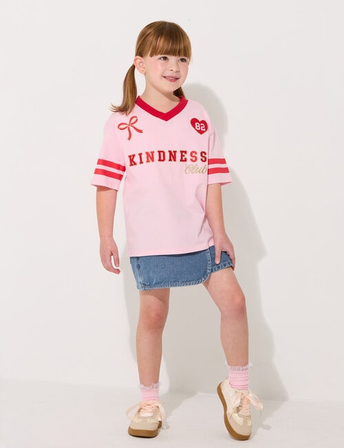 Mac & Ellie Kind Short Sleeve Sporty Boxy Tee, Light Pink product photo